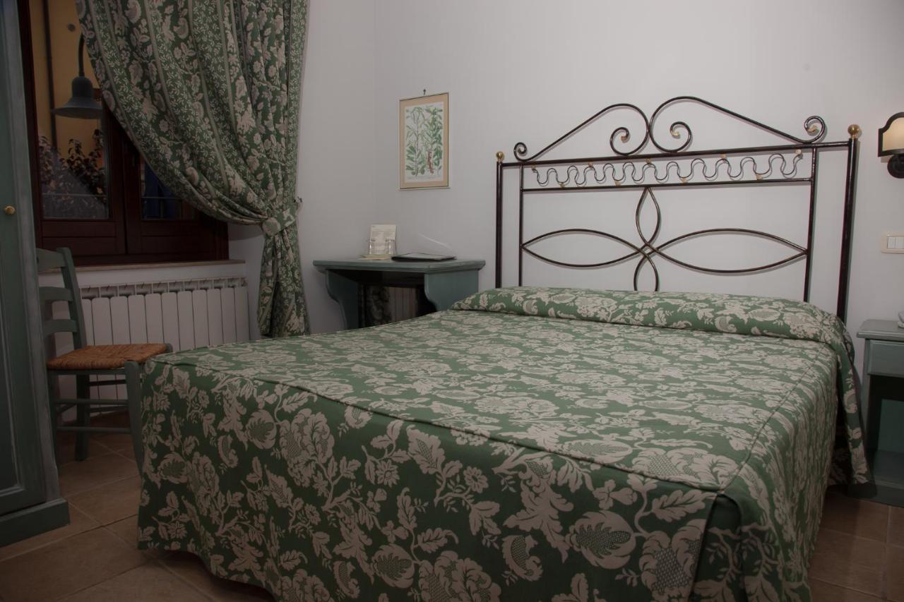 Hotel Il Tiglio (Adults Only) กัสเตลดิซังโกร ภายนอก รูปภาพ